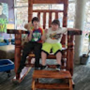 Meet your Posher, Jennipher